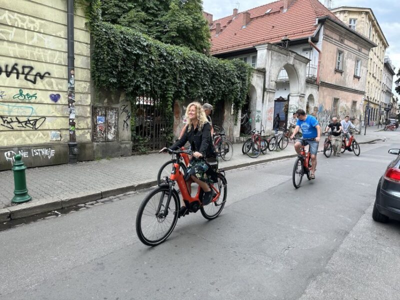 Krakow: 3-Hour Small Group Tour on E-Bike - Exploring Krakow’s Main Districts: Old Town, Jewish Quarter, and WWII Ghetto