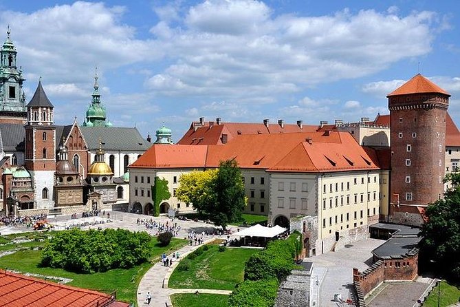 Krakow Airport Transfers : Krakow City to Krakow Airport KRK in Luxury Van - How the Krakow Airport Transfer Works