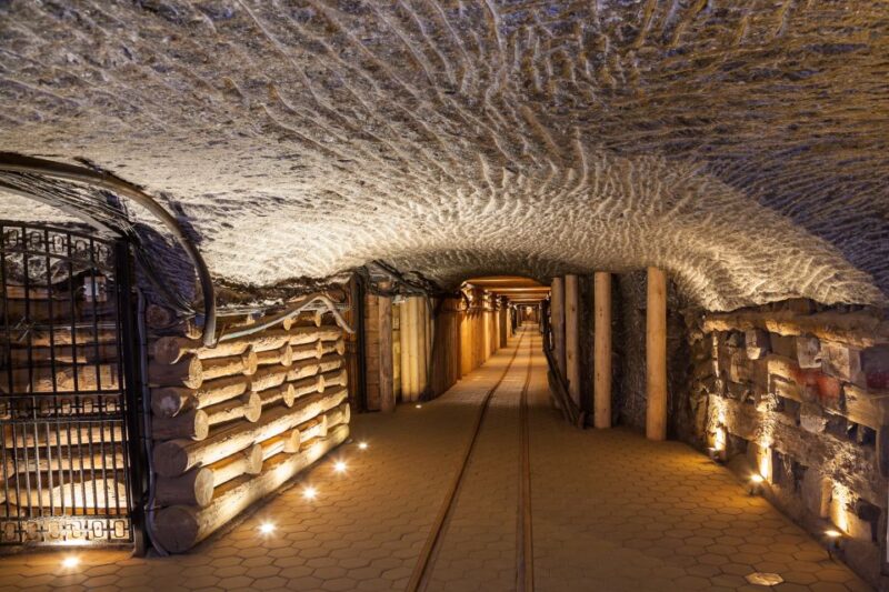 Krakow: Auschwitz-Birkenau and Salt Mine Guided Tour - Visiting Wieliczka Salt Mine: A Stunning Underground World