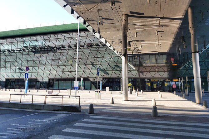 Kraków Balice Airport Transfer: Private One Way - Flexible Booking and Easy Cancellation