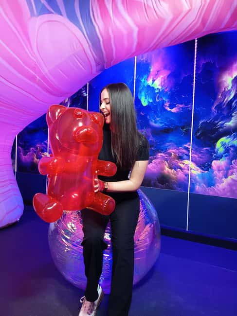 Krakow: Balloon Art Museum Entry Ticket - No Guided Tour: Self-Guided Creativity for Free