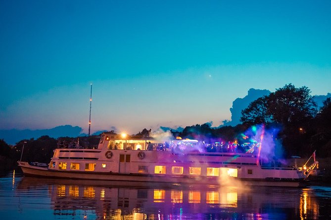 Krakow Boat Party - VIP Club Entry and Pub Crawl