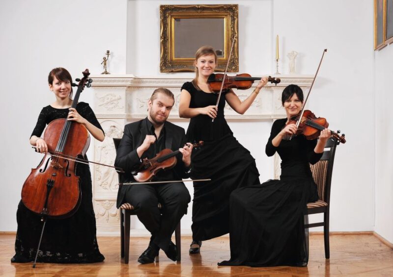 Krakow: Christmas Music Concert With Wine - The Historic Venue: Dbinskim House and Its 15th-Century Charm