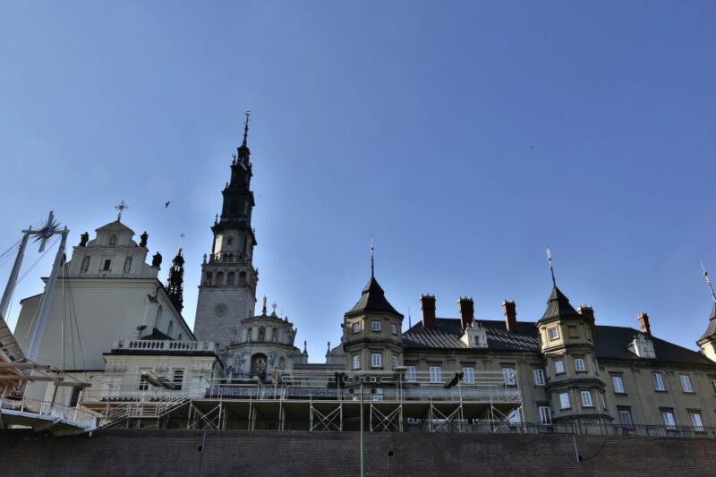 Krakow: Czestochowa & Black Madonna Day Tour - Discover the Black Madonna and Jasna Góra Monastery in Czestochowa