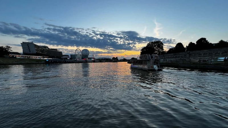 Krakow: Day or Night Vistula River Cruise with Audio Guide - The Perfect Introduction to Krakow’s River Highlights