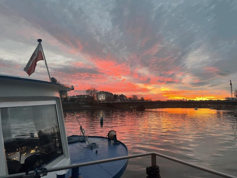 Krakow: Evening Cruise with a Glass of Wine - Reviews and Guest Feedback Highlights