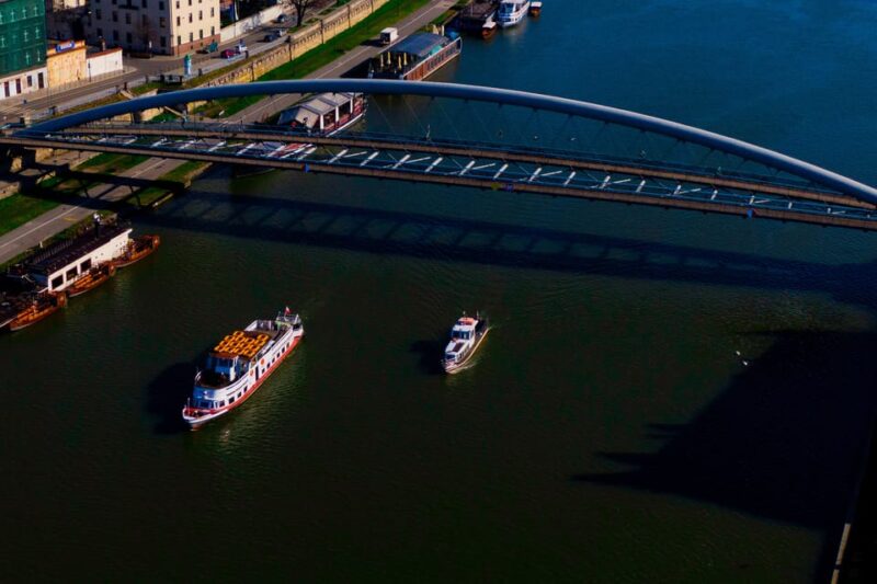 Krakow: Evening or Night Sightseeing Cruise - What You Can Expect During the Cruise