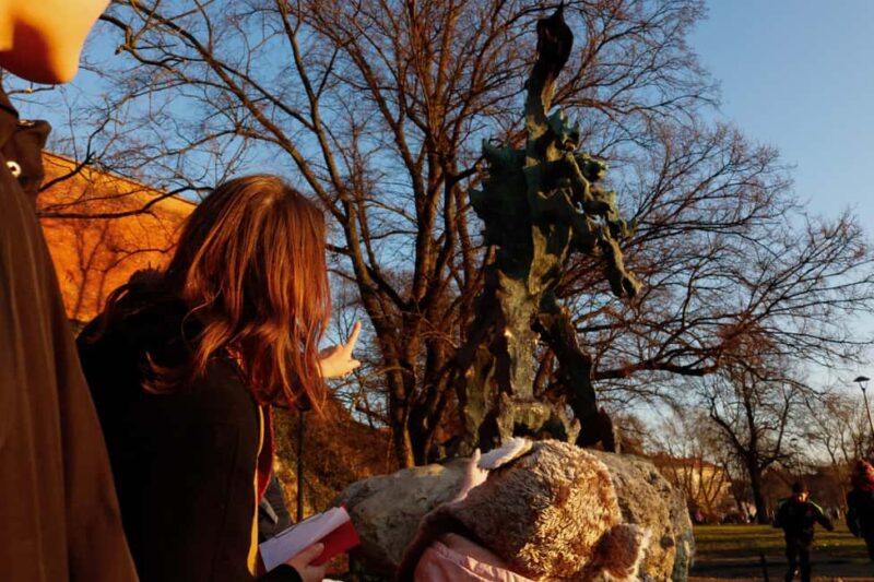 Krakow: Fairy Tales and Legends Guided Family Tour - The Guide’s Role and Storytelling Style