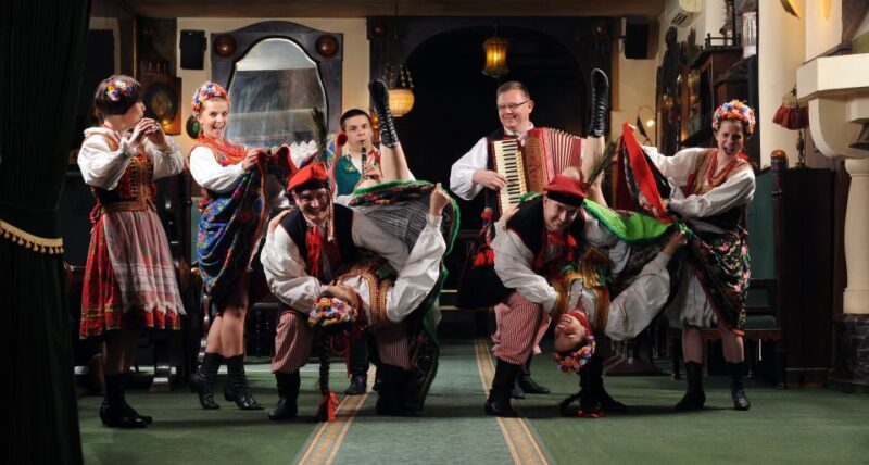 Krakow: Folk Show & 3-Course Dinner at Jama Michalika Café - Discover the Authentic Polish Folklore at Jama Michalika Café in Krakow
