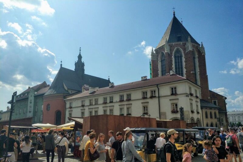 Krakow: Group Electric Golf Cart Tour of the Old Town - From Planty Park to Wawel Castle