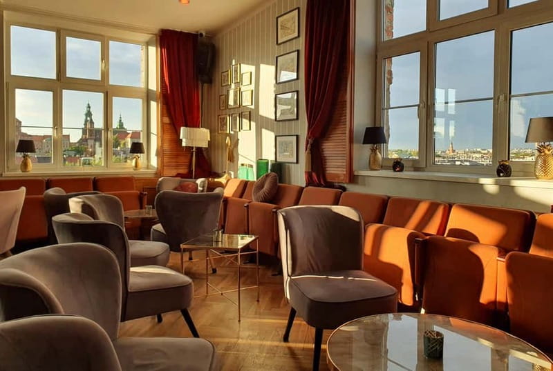 Krakow: Hidden Rooftop Bar Reservation with 1 Cocktail - The Views: Wawel Castle and Vistula River