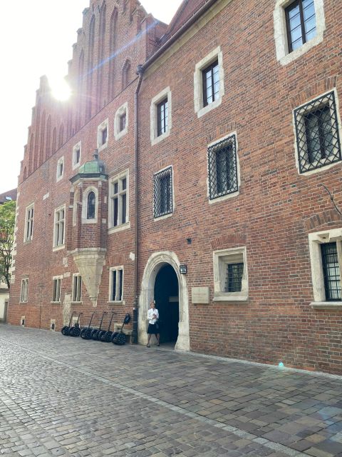 Kraków in a nutshell - walking tour - The Guide’s Style and Guest Experience