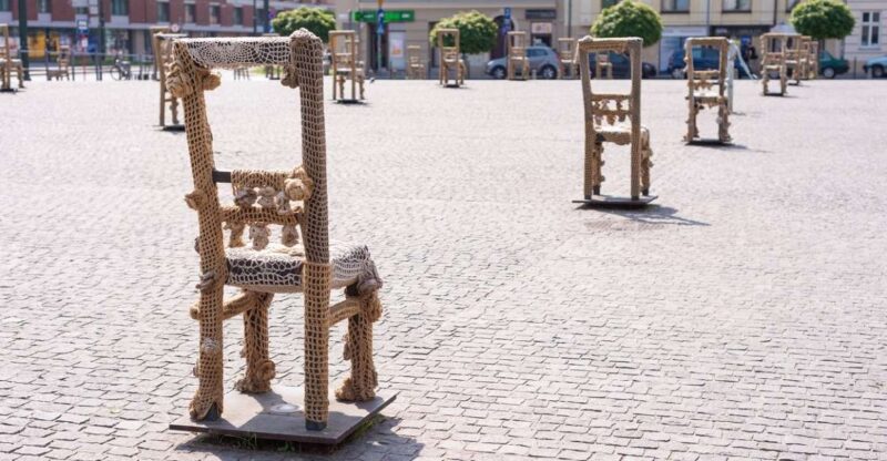 Krakow: Jewish Ghetto Guided Walking Tour - Key Points