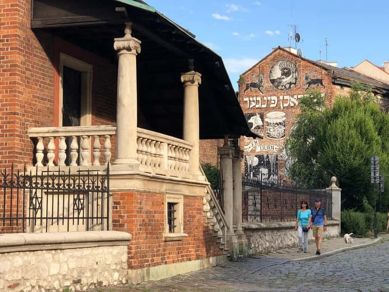 Krakow Jewish Heritage Tour: Personalities, Food and Art - Art, Murals, and Religious Symbols in Kazimierz