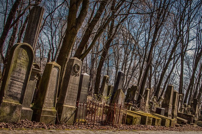 Krakow Kazimierz and Jewish Ghetto Tour with Synagogues - Key Points