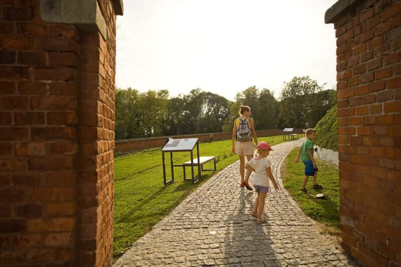 Krakow: Kociuszko Mound Entry Ticket with Exhibitions - Explore Krakow’s Kociuszko Mound with Entry and Exhibitions