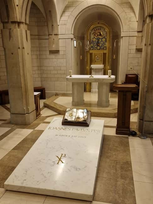 Krakow- Lagiewniki John Paul II Center and Divine Mercy - The Value of Guided Tours and Multilingual Support