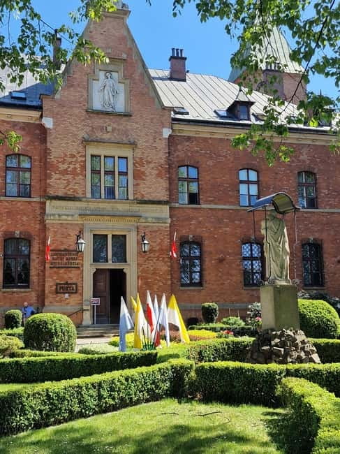 Krakow- Lagiewniki John Paul II Center and Divine Mercy - The Overall Appeal of the Krakow Divine Mercy and John Paul II Tour