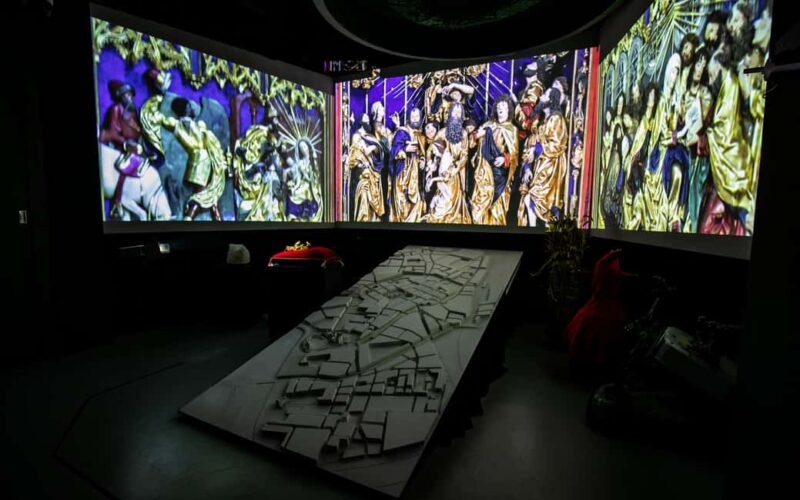 Krakow: Legends of Krakow Robot Show Entry Ticket - Engaging and Affordable Krakow Legends Experience with Robot Technology