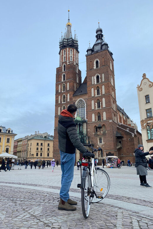 Krakow: Old Town and Kazimierz Guided Bike Tour - The Guide’s Role in Making the Tour Special