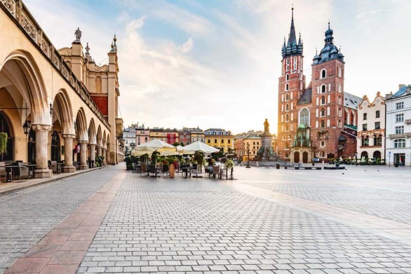 Krakow Old Town and National Museum Private Guided Tour - Discover Krakow’s UNESCO-Listed Old Town and Rich Heritage