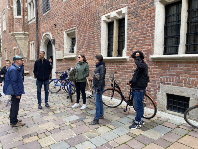 Krakow: Old Town Bike Tour with a Guide - Exploring Krakow’s Royal Route from Florian’s Gate to Wawel Castle