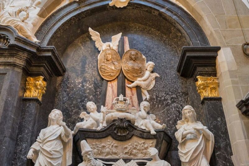 Krakow: Old Town by Golf Cart, Wawel, & Wieliczka Salt Mine - Frequently Asked Questions