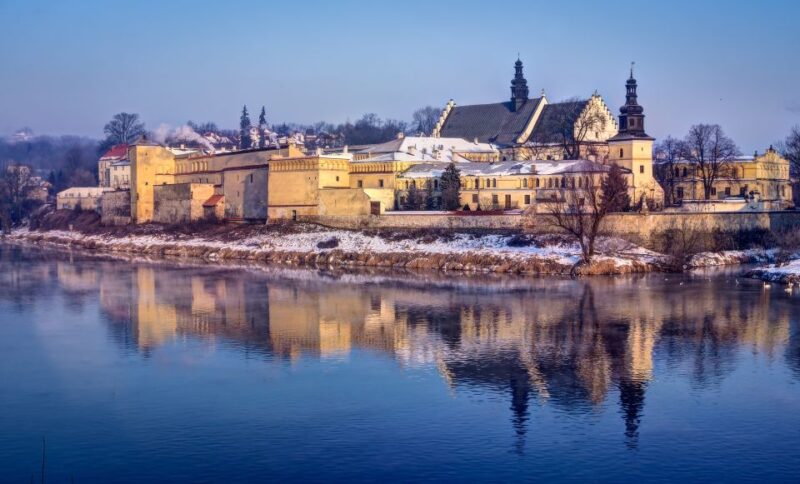 Krakow: Old Town Highlights Private Walking Tour - The Wawel Hill and Royal Wawel Cathedral