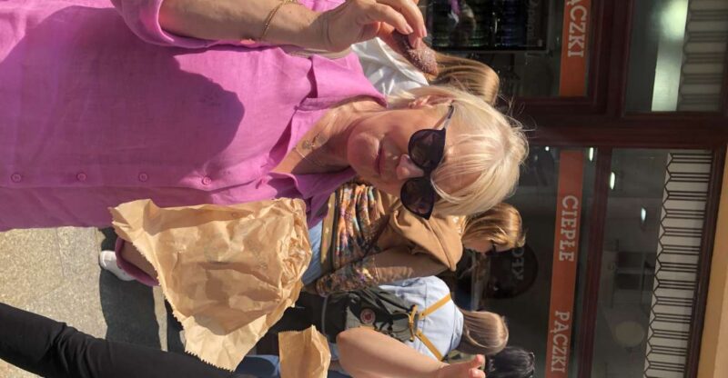 Krakow: Old Town & Jewish Quarter Food Tour with 10 Tastings - Finishing with a Secret Dish and Sweet Treat