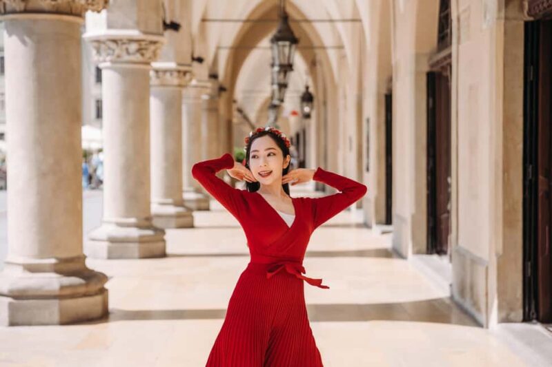 Krakow Old Town - photoshoot with a local photographer - Practical Details: Group Size, Accessibility, and Cancellation Policy