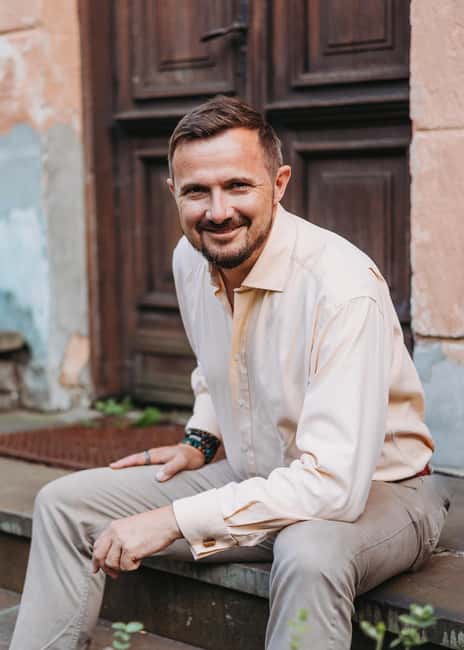 Krakow Old Town - photoshoot with a local photographer - Why Choose This Photoshoot in Krakow’s Old Town?