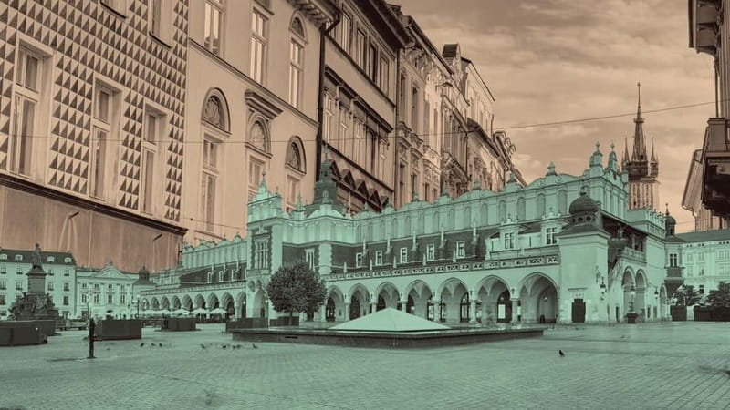 Krakow: Old Town Private Guided Tour & Basilica Entry - Key Points