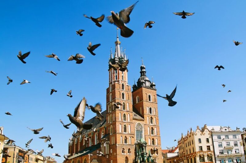 Krakow: Old Town Private Guided Walking Tour - Medieval Streets and St. Mary’s Basilica