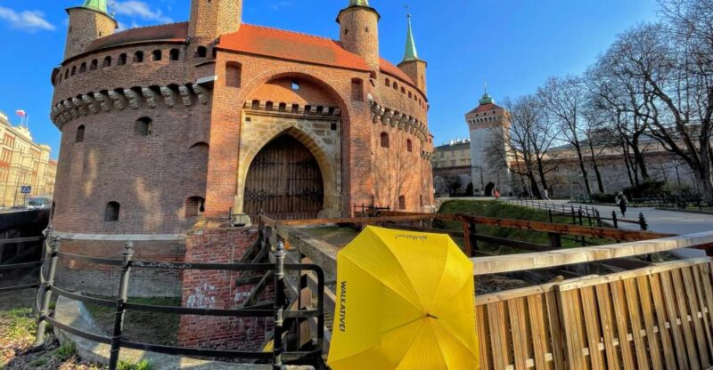 Kraków: Old Town & Wawel Castle Walking Tour - Stories Behind Kraków’s Architectural Landmarks