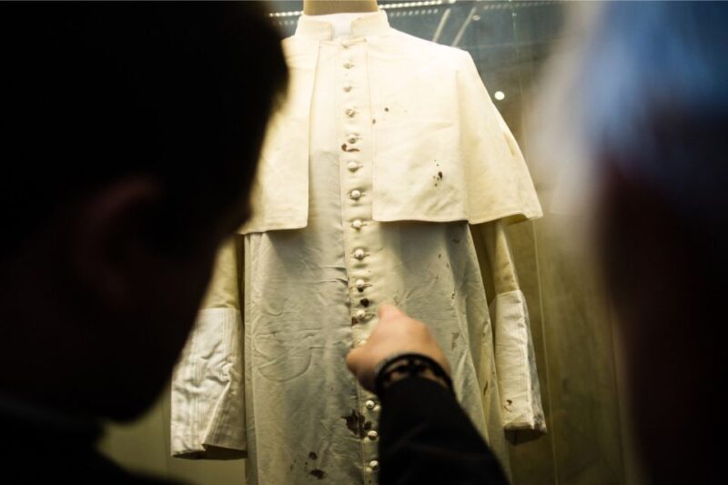 Krakow: Pope John Paul II Guided Tour with Home & Sanctuary - Exploring the Divine Mercy Sanctuary and Sister Faustina’s Cell