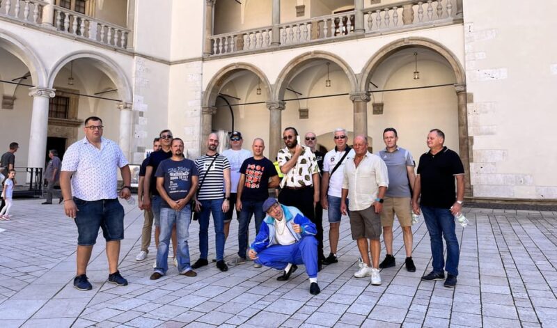 Krakow: Private Old Town Comedy Walk with a Crazy Guide - Wawel Hill: Food and Sightseeing Combined