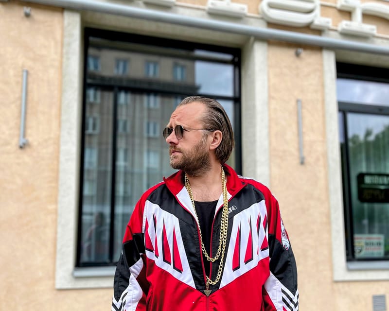 Krakow: Private Old Town Comedy Walk with a Crazy Guide - Practical Details and Booking Flexibility