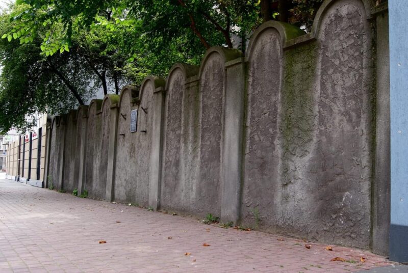 Krakow Private Tour: Old Town, Kazimierz & Wawel Hill - Logistics and Comfort of the Private Tour