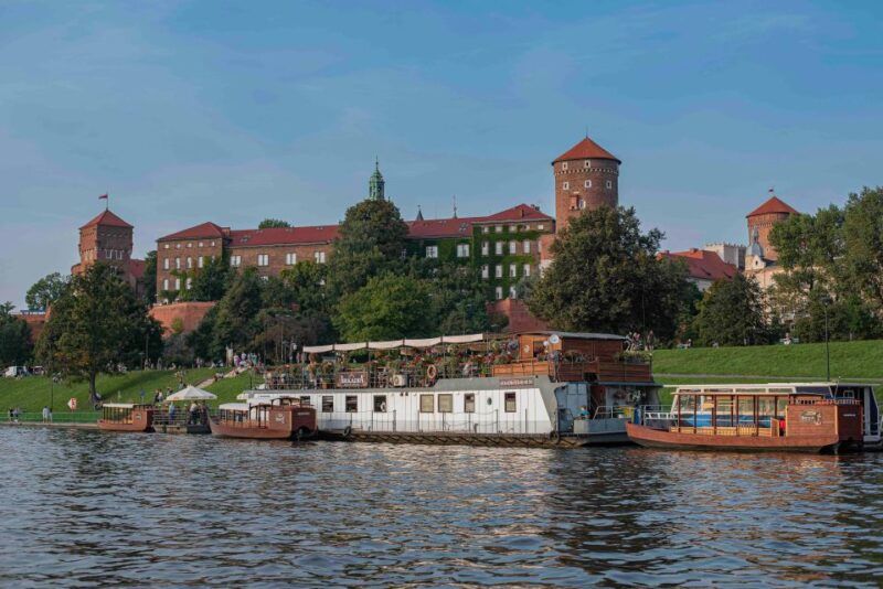 Krakow: Private Traditional Gondola Cruise - The Reviews and What Makes This Tour Stand Out