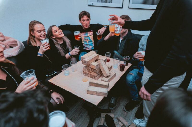 Krakow: Pub, Bar & Club Crawl - Logistics: Meeting Point and End Location