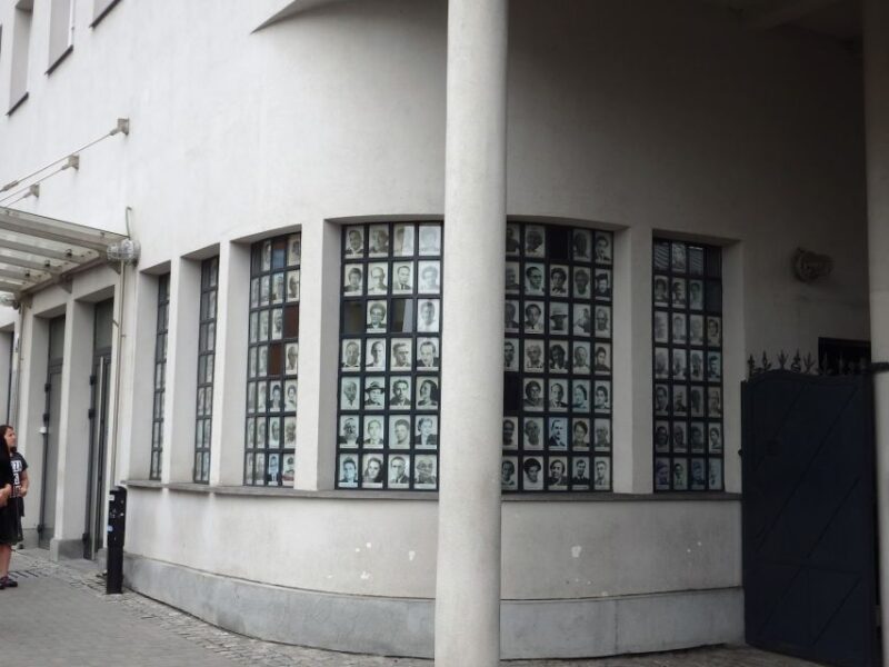 Krakow: Schindler's Factory Expert GuidedTour with Skip-line - The Guide Experience and Tour Pacing