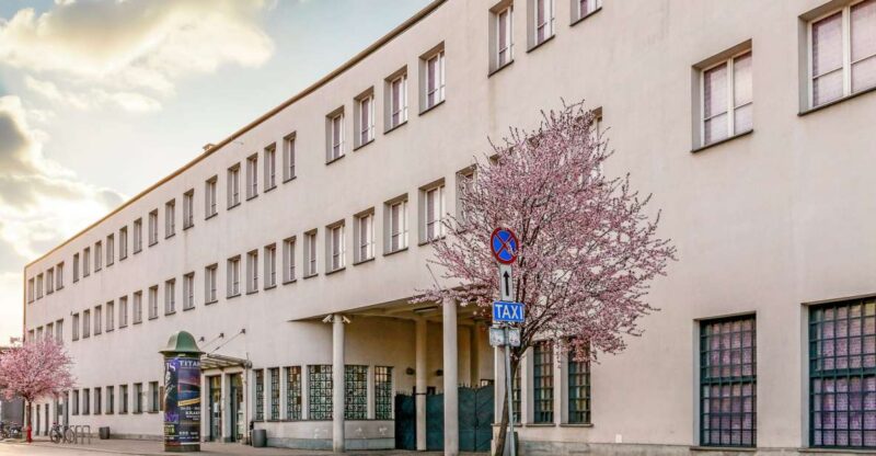 Krakow: Schindler's Factory Guided Tour - Personal Stories and Historical Context