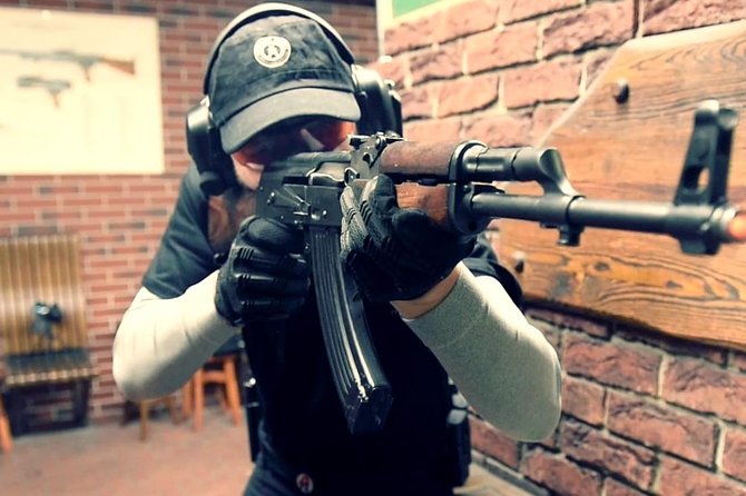 Krakow: Shooting range with Private Transport - Safety and Age Restrictions