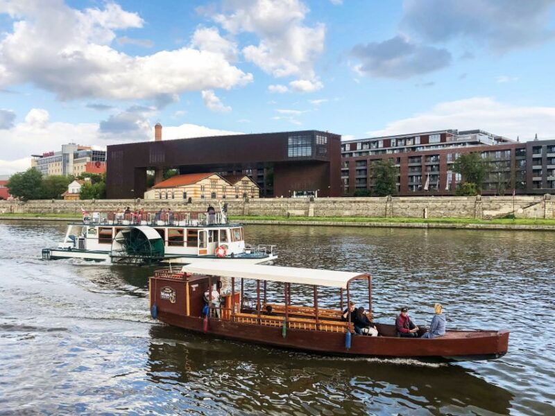 Krakow: Sightseeing Cruise by Vistula River - Audio Guide in English and Polish