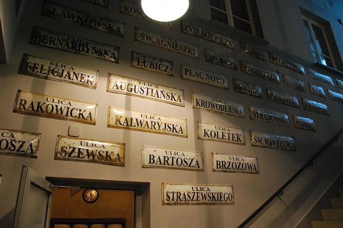 Krakow: Skip the line Oskar Schindlers Museum Private Tour - Meeting Point at Lipowa 4 in Krakow