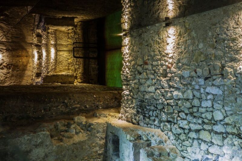 Krakow: Skip-the-Line Rynek Underground Museum Guided Tour - Practical Details: Meeting Point and Duration