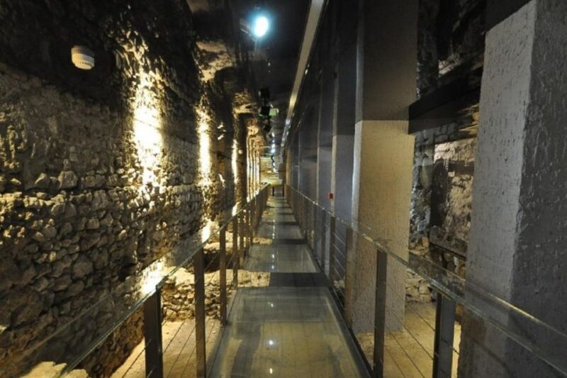 Krakow: Skip the Line Underground Museum Private Guided Tour - The Experience and Guide Quality