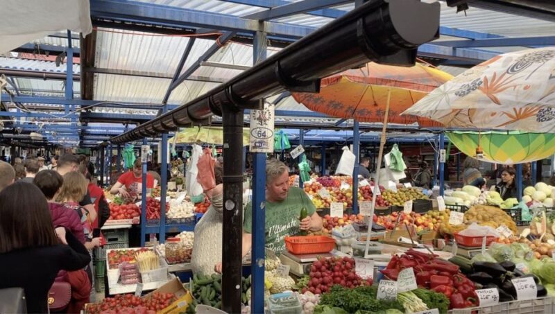 Kraków: Street Food and Historical Adventure - Discover Krakóws Delicious Street Food and Local Markets