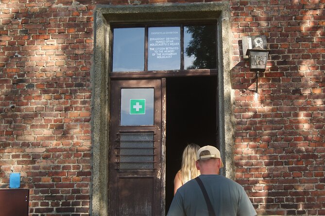Krakow to Auschwitz Birkenau and Salt Mine 1 Day Tour FREE ebook - Practical Tips for Booking and Participation
