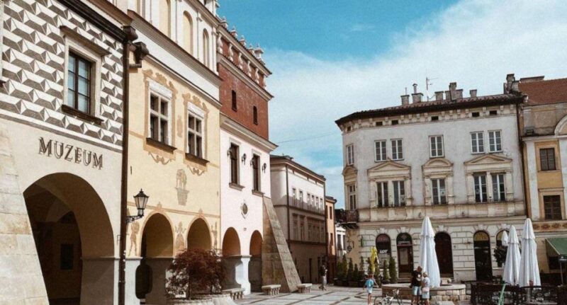 Krakow: Tour to Zalipie and Tarnow - Discovering Tarnow’s Historic Landmarks and Atmosphere